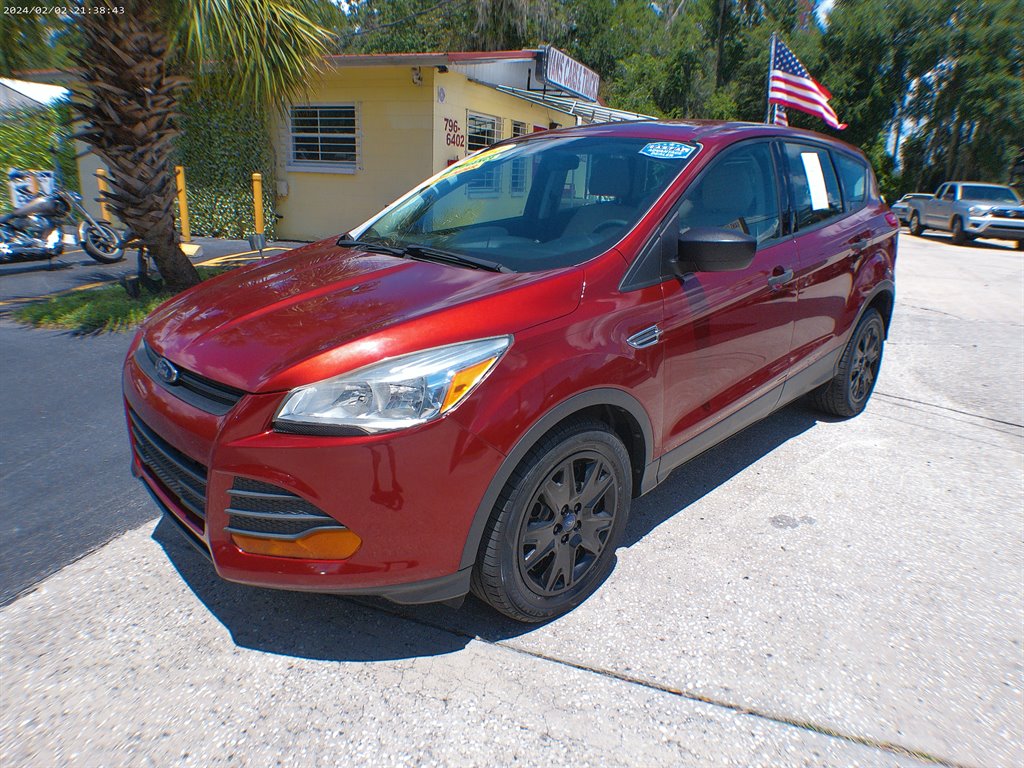 2014 Ford Escape S's photo