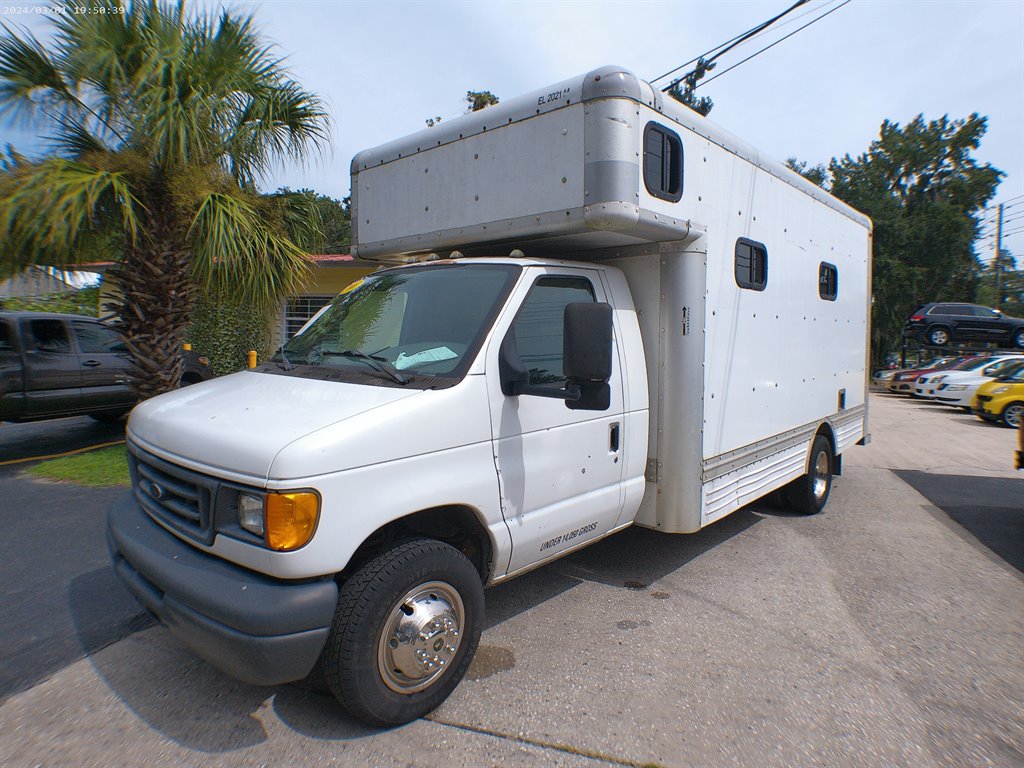 2007 Ford Econoline's photo