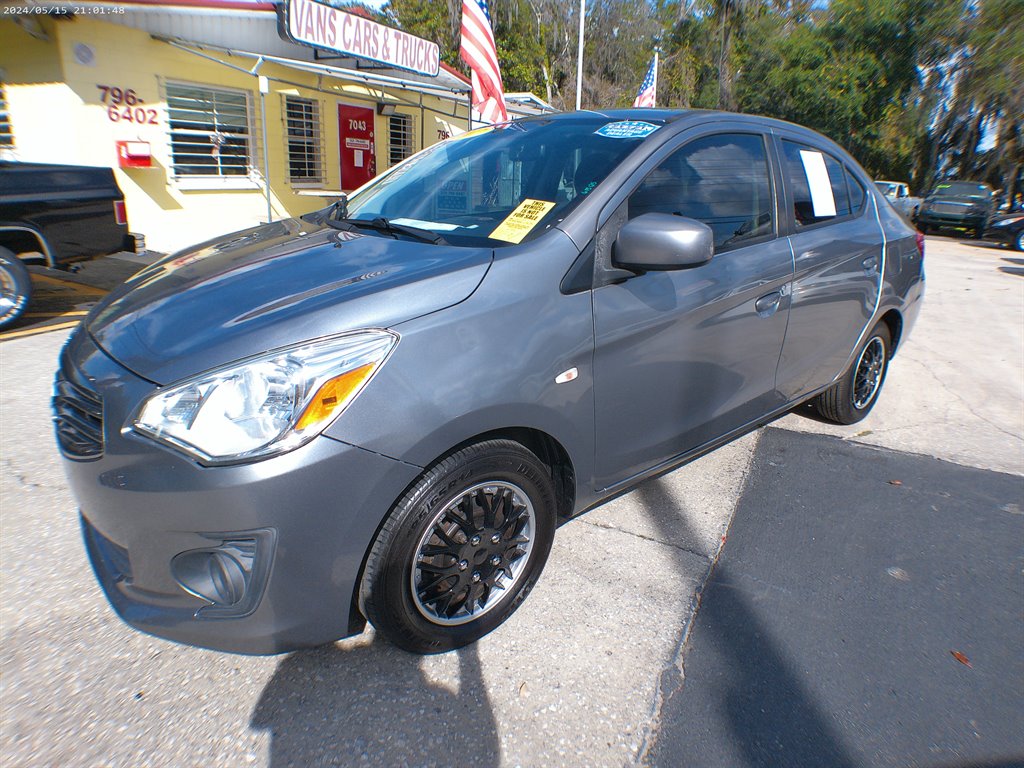 2017 Mitsubishi Mirage G4 ES's photo