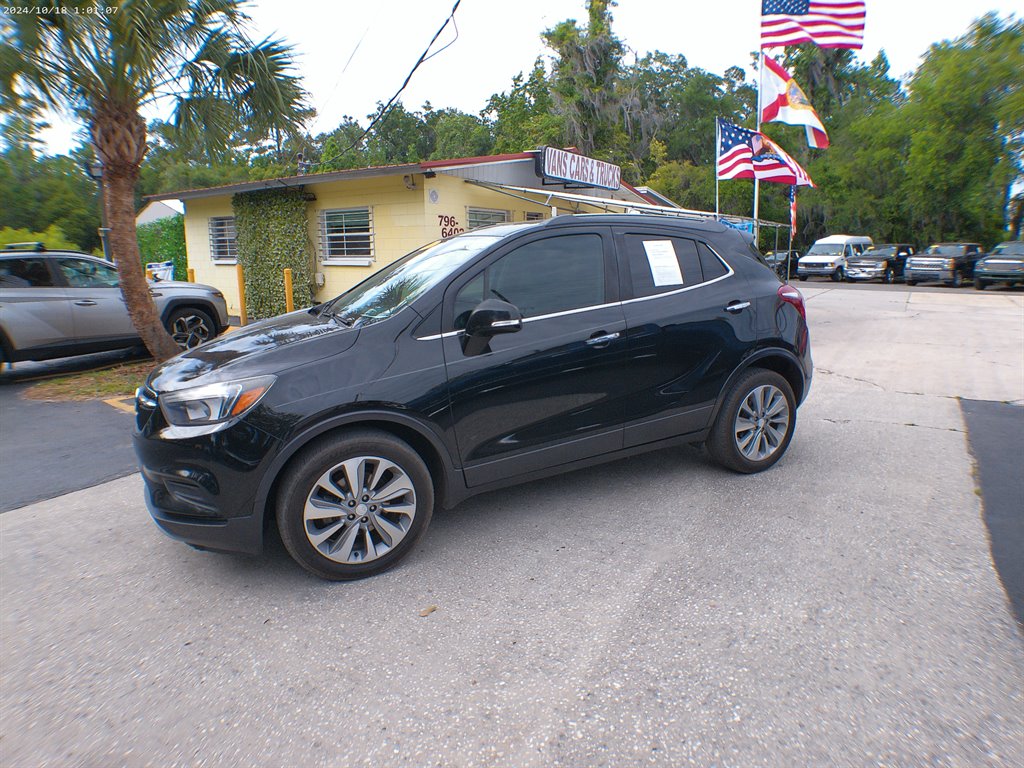2018 Buick Encore Preferred's photo