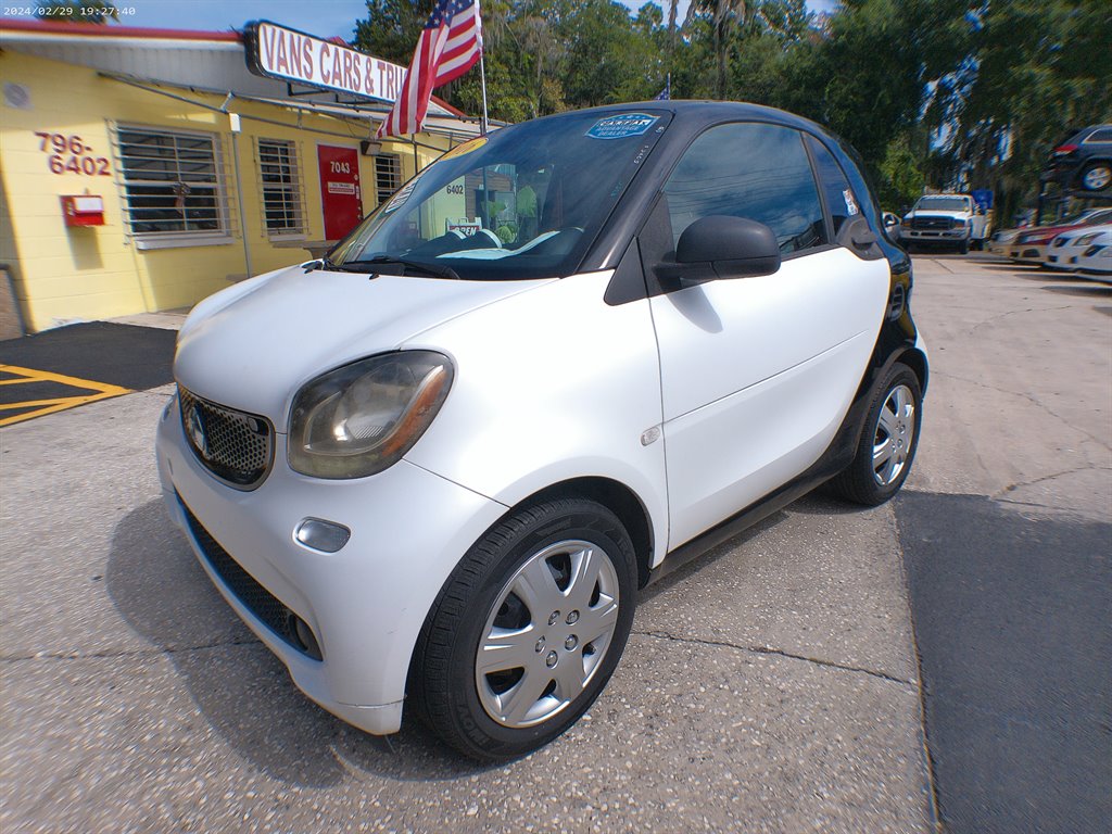 2016 smart fortwo pure's photo